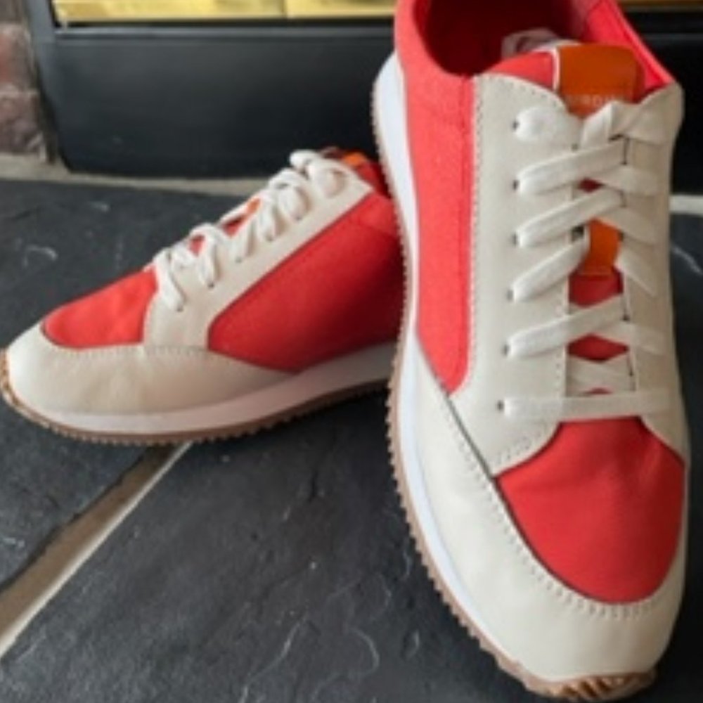 Brand new never worn Birdies Roadrunner